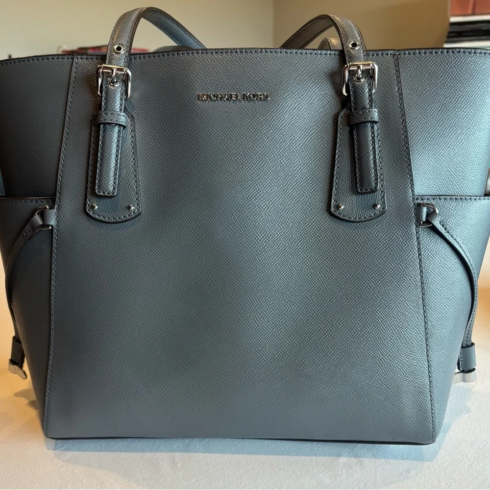 Michael Kors Voyager Crossgrain Leather Tote Bag Gray‎ Shoulder Purse Handbag